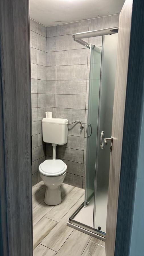 Apartments Linic نين المظهر الخارجي الصورة