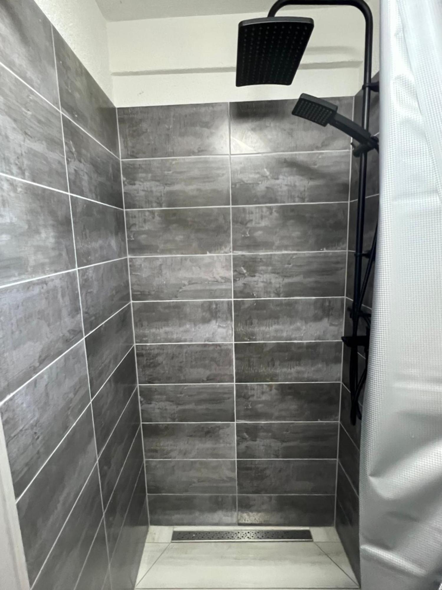 Apartments Linic نين المظهر الخارجي الصورة