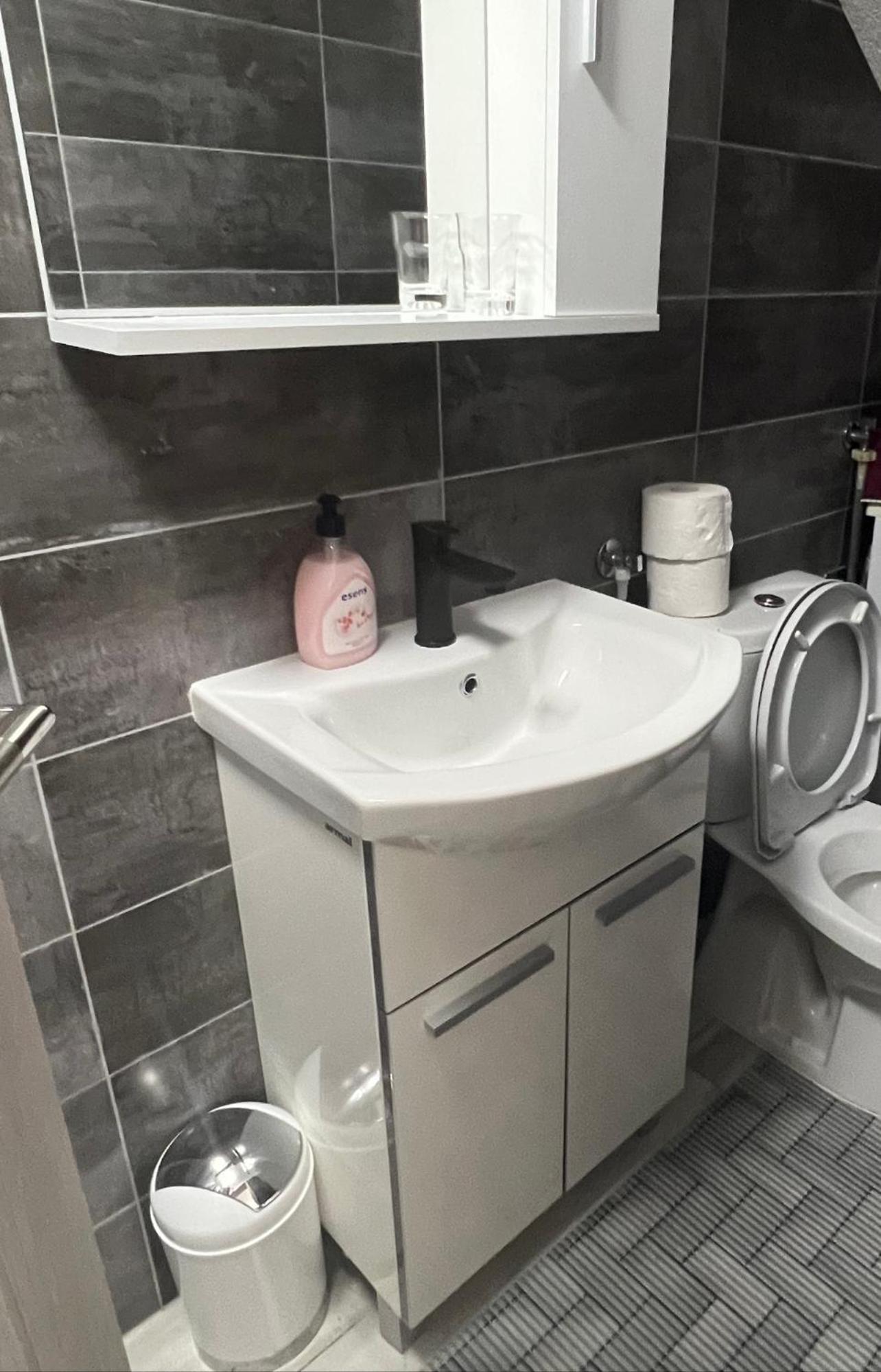 Apartments Linic نين المظهر الخارجي الصورة